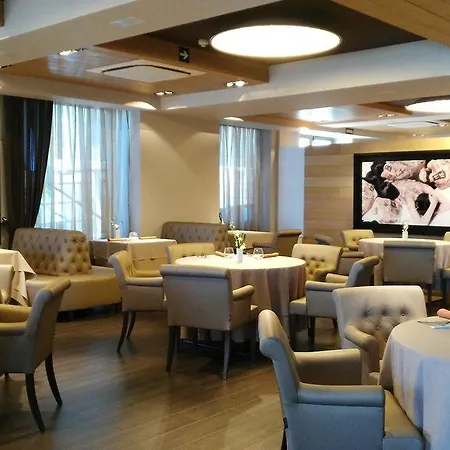 Cosmopolita Boutique & 4* Castell-Platja d’Aro