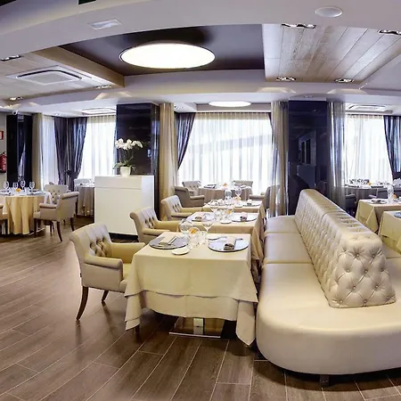 Cosmopolita Boutique & Ξενοδοχείο 4*