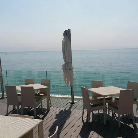 Cosmopolita Boutique & Ξενοδοχείο
