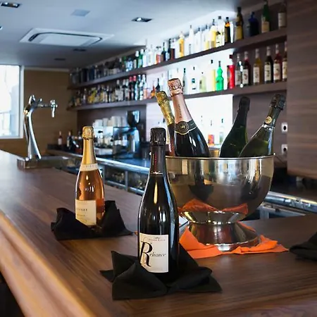 Cosmopolita Boutique & Ξενοδοχείο 4*